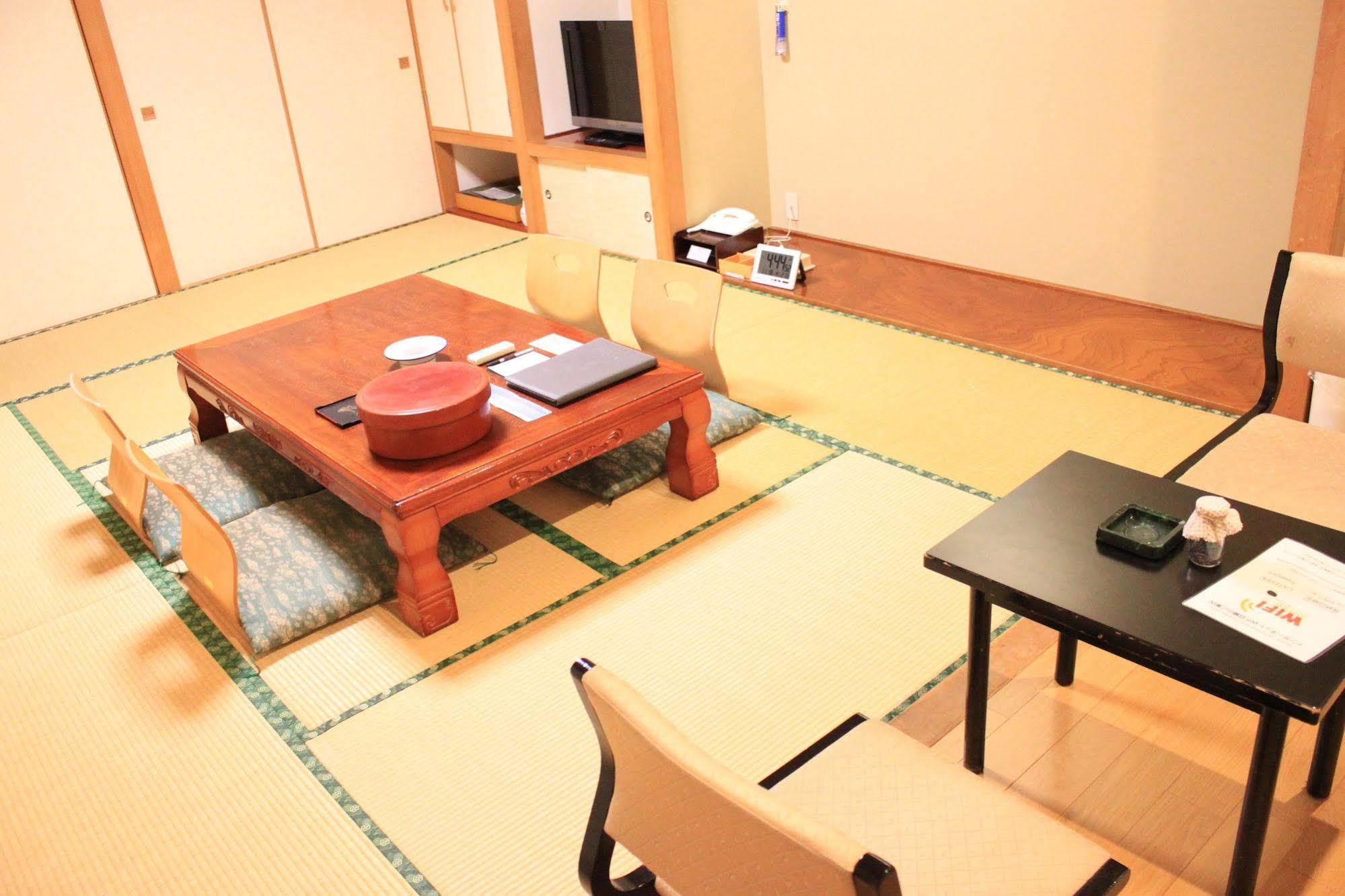 Furano La Terre Hotel Nakafurano Exterior photo